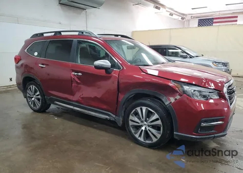 2019 Subaru Ascent Touring z USA, uszkodzony, nr VIN 4S4WMARD7K3418417